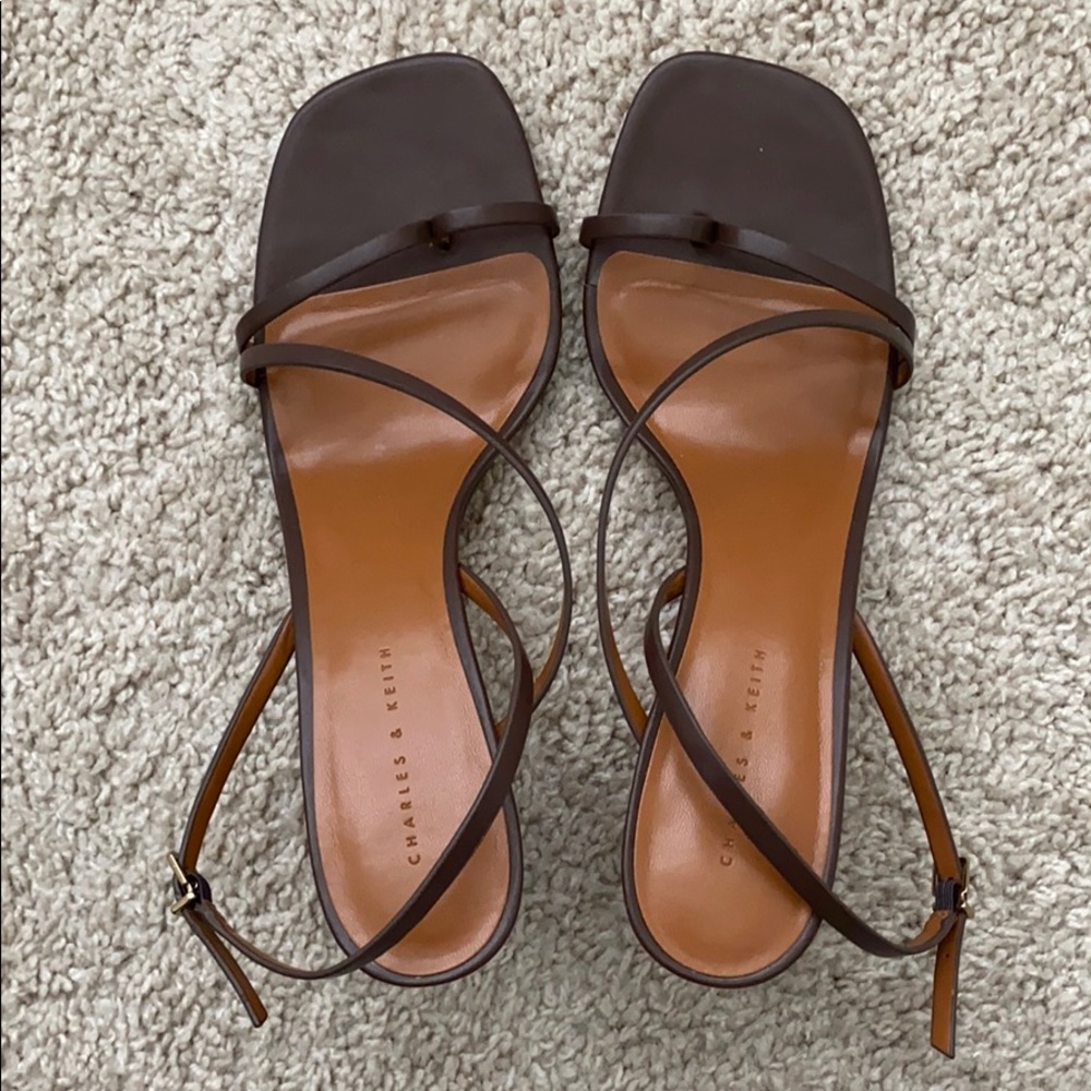 Charles and Keith stewpot heels✨